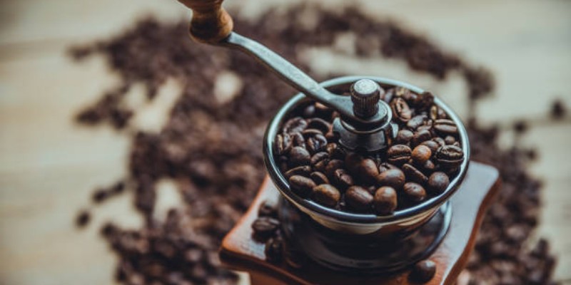 Why Fresh Coffee Grinding Improves Flavor and Aroma